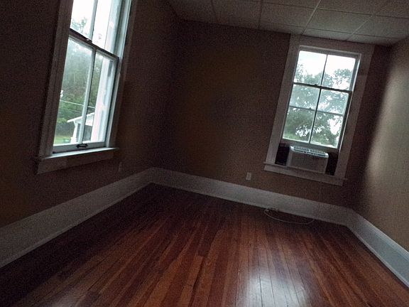2nd image of 196 SE Camp St APT 201