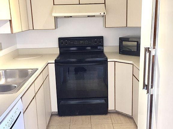 4th image of 601 Van Ness Ave APT 1048