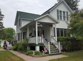 220 Spruce St, Peshtigo, WI 54157