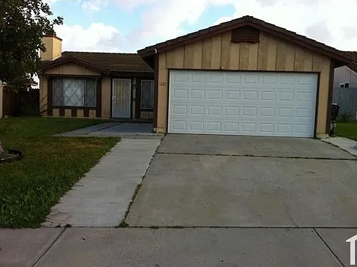 3 bed, 1275 sqft, $4,500 — Photo 4