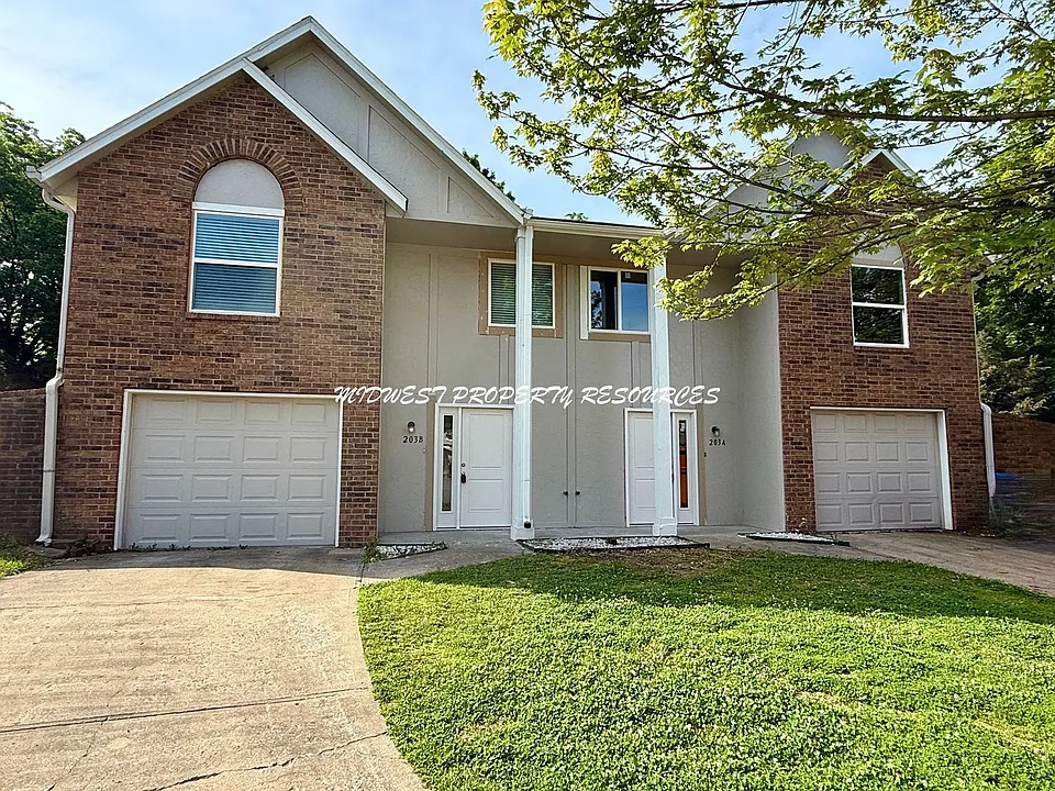 203 NW Market Pl #B