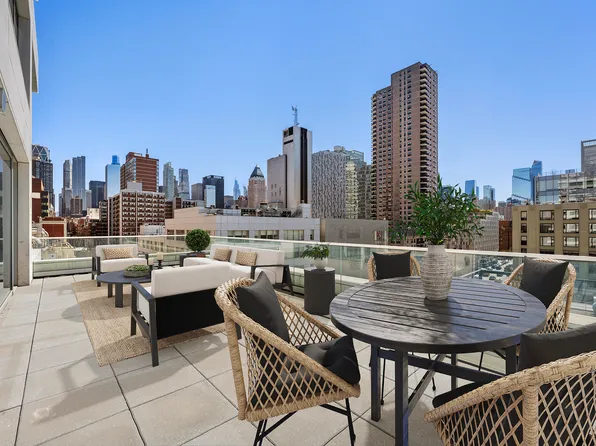 611 West 56th Street image 6 of 22