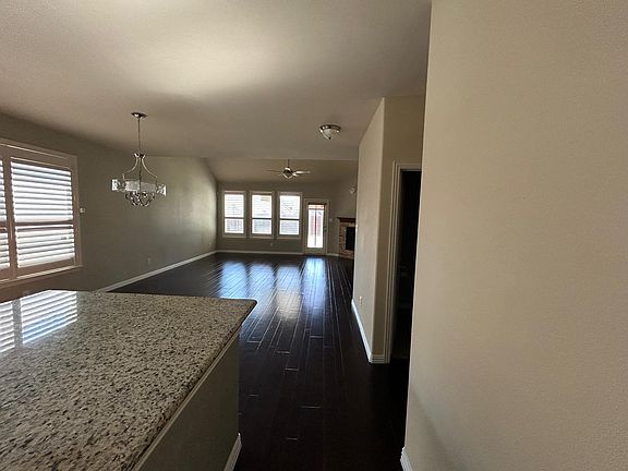 4th image of 5833 Silverton Ave