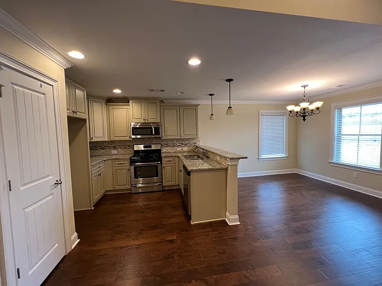1802 Mabel Dr — Photo 11