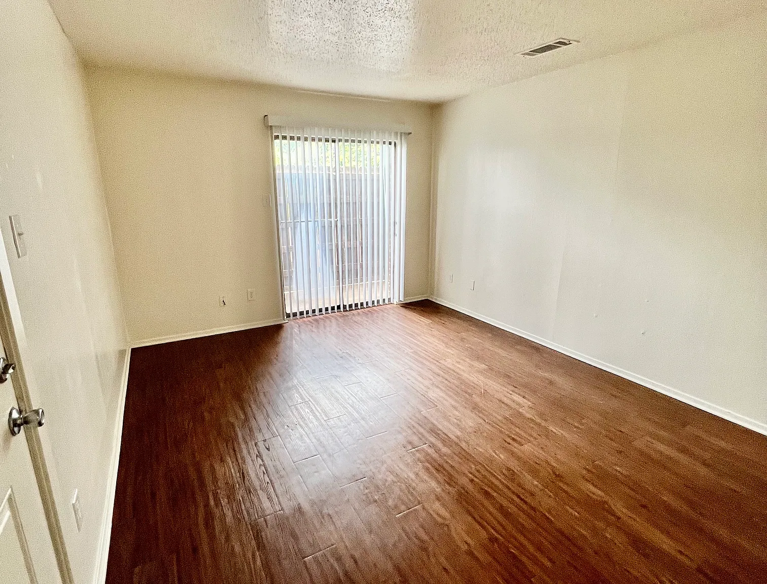 1 bed, 600 sqft, $925 — Photo 1