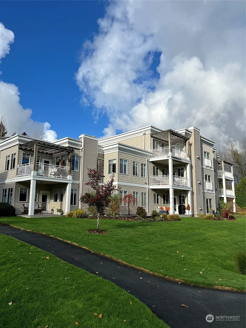17432 Bothell Way NE #B-307 photo 1