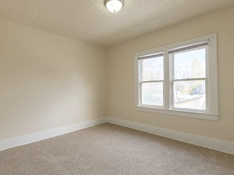 1612-1614 Lagonda Ave #C — Photo 3