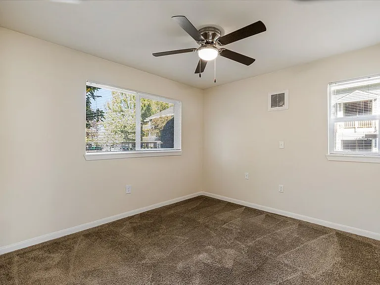 Cascade Woods Apartments — Photo 17