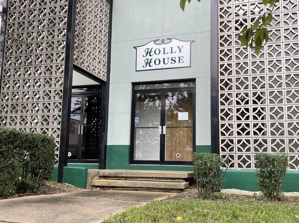 1111 N Thompson St #201