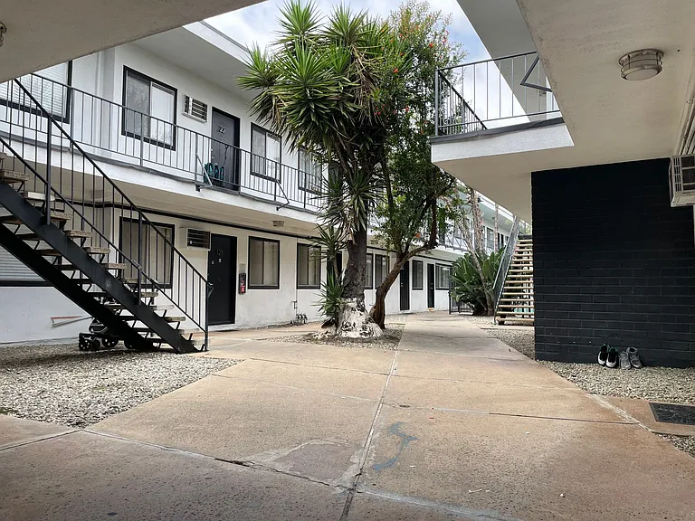 The Nicole Apartments — Photo 4