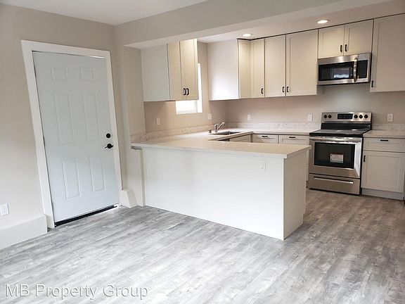 2nd image of 1706 Grove St #7