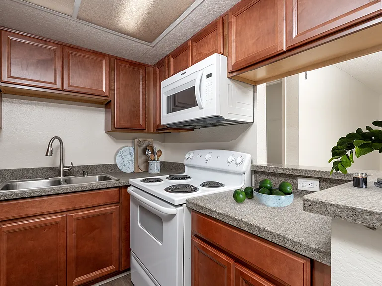 Citrus Place — Photo 18