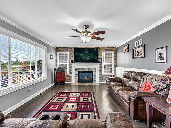 3rd image of 2719 Great Meadow Dr