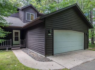 8593 Dr Pink Dr, Minocqua, WI 54548