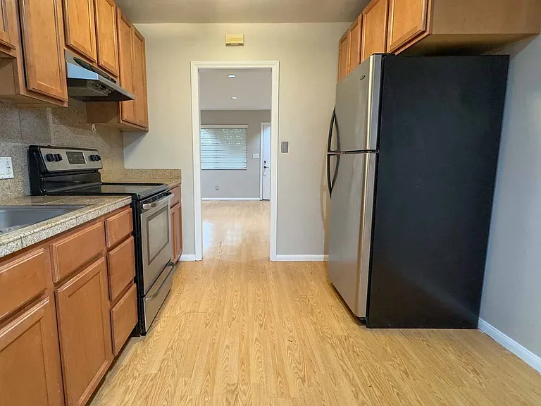 Pershing North — Photo 17