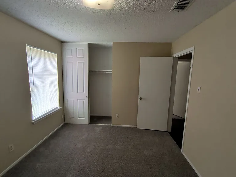 4329 Segura Ct S — Photo 12