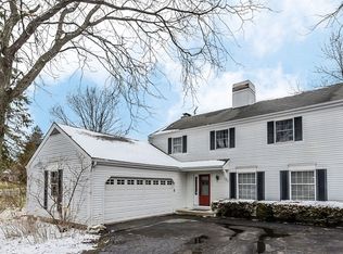 2210 Freeman Ct, Inverness, IL 60067