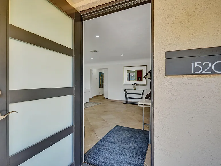 1520 NE 53rd St — Photo 11