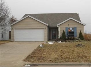 2155 N Kellett Ave, Springfield, MO 65803