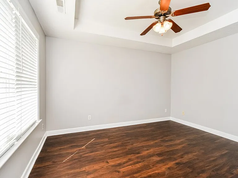 1612 Allston Dr — Photo 12