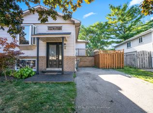 6 Fairbairn Ct, Clarington, ON L1C 4K9
