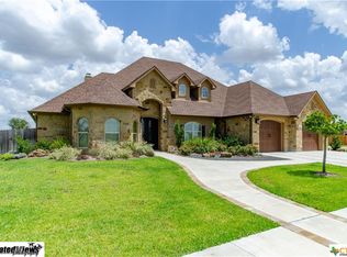 304 Salem Crossing Dr, Victoria, TX 77904