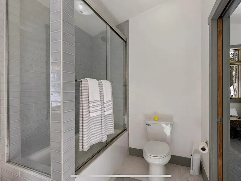 712 High Point Dr — Photo 15