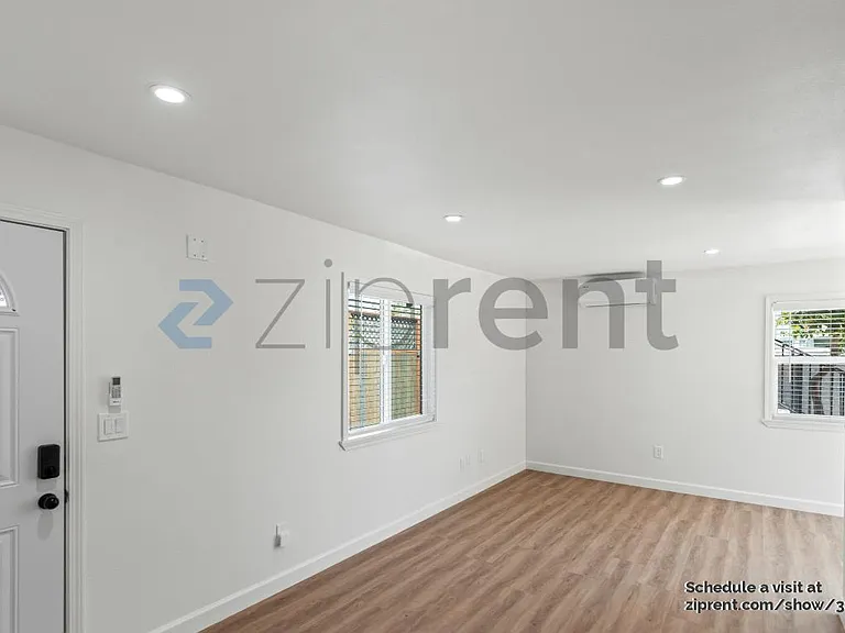 1421 Adeline St — Photo 4