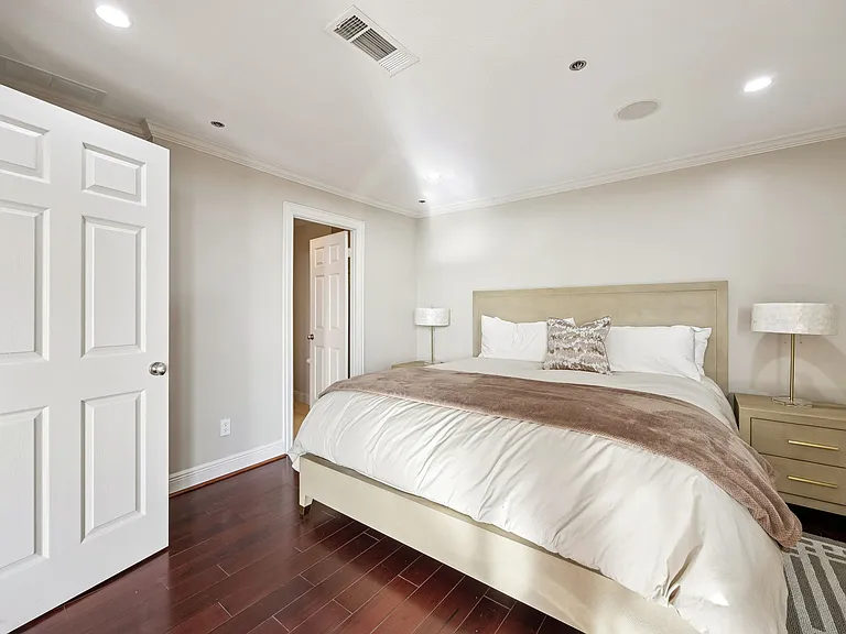 5909 Luther Ln #2105 — Photo 21