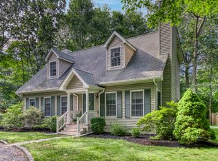 96 Roses Grove Rd, Southampton, NY 11968