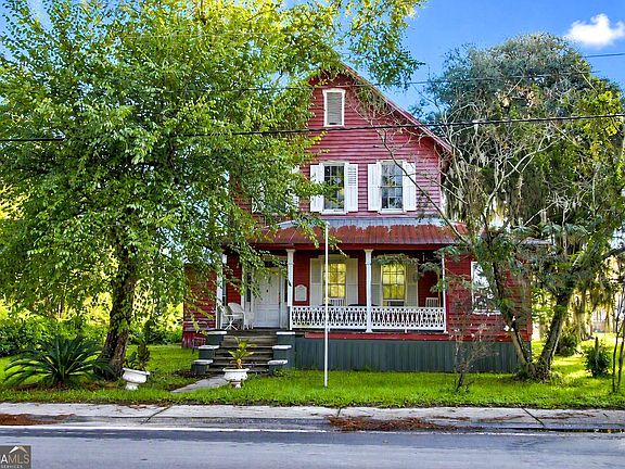 2nd image of 602 Magnolia St
