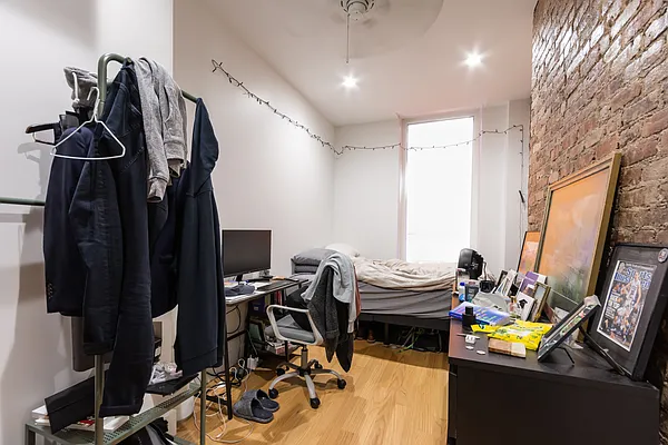 Rented by Douglas Elliman | media 22