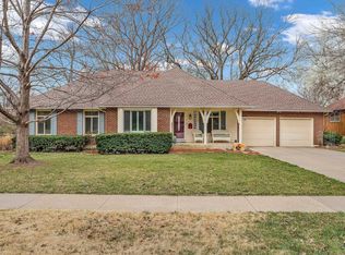 3215 SW Macvicar Ave, Topeka, KS 66611