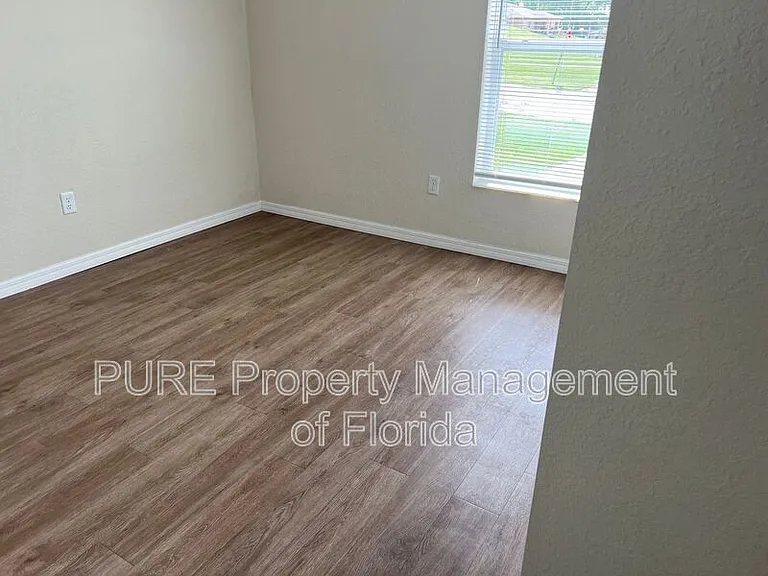 2269 NE 78th Ln — Photo 22