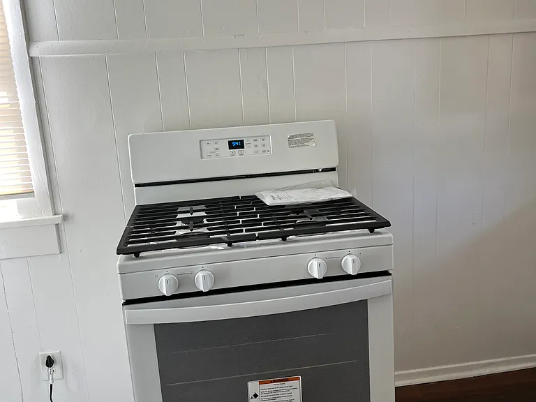 431 E Woodard St #102 — Photo 12