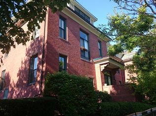 275 Cypress St APT 101, Brookline, MA 02445