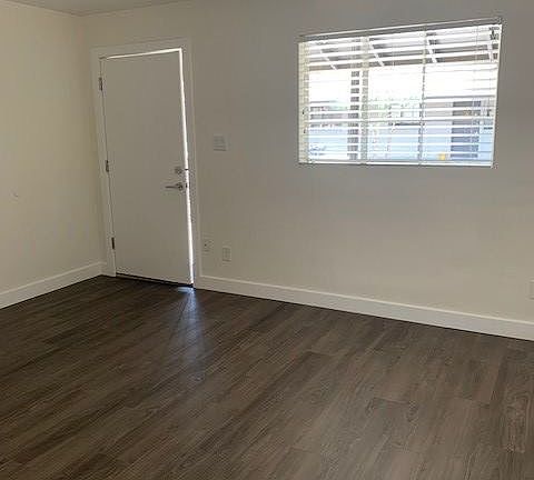 5th image of 746 W Turney Ave APT 11