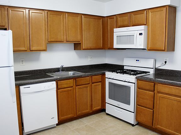 2nd image of 414 Fountain St Unit 12