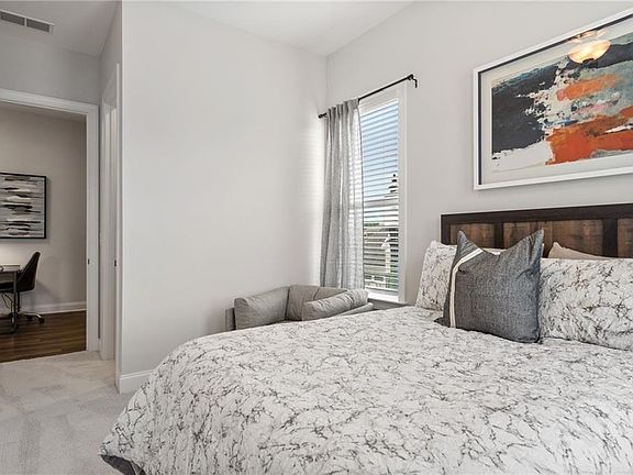 5th image of 613 Stickley Oak Way