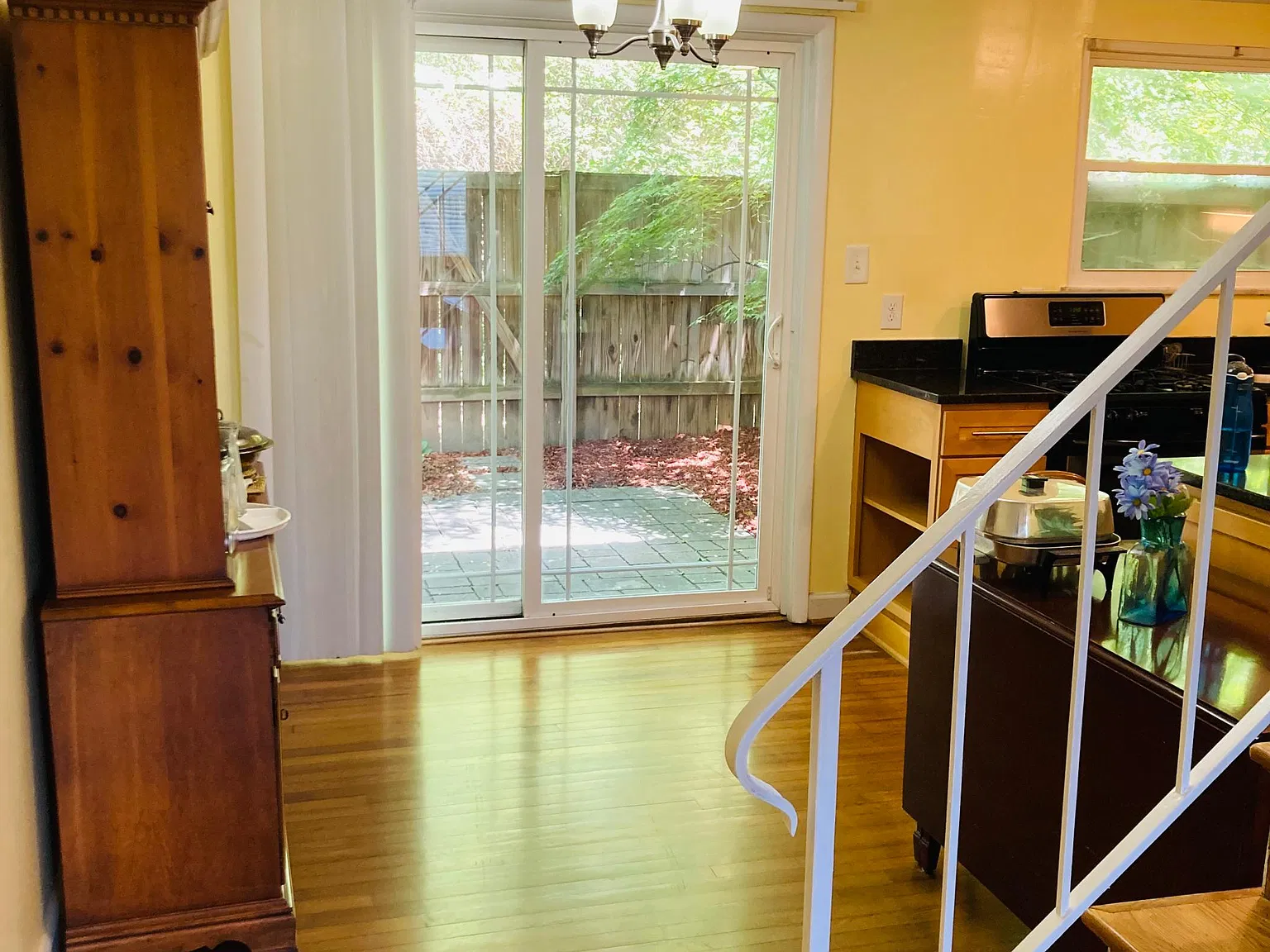 2 bed, 865 sqft, $1,550 — Photo 4