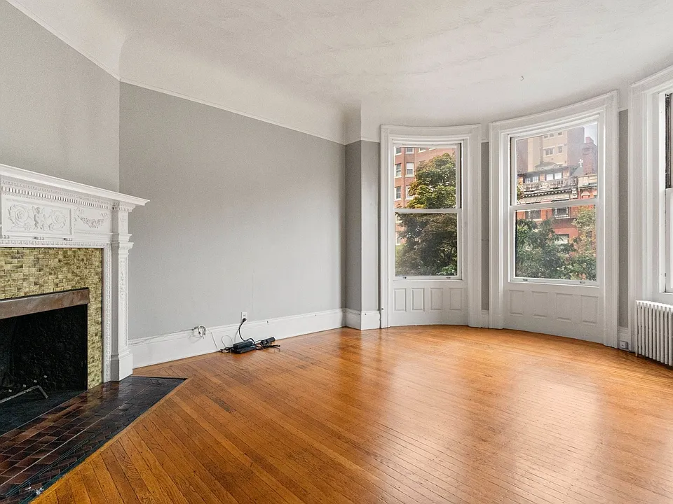 259 Beacon St #32