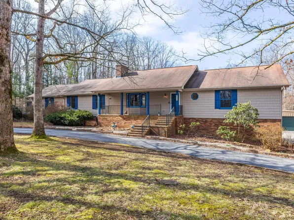 1212 Rocky Dell Ln, Signal Mountain, TN 37377