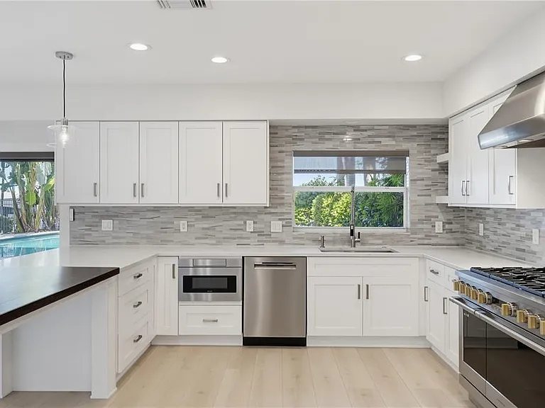 24 Adalia Ave — Photo 18