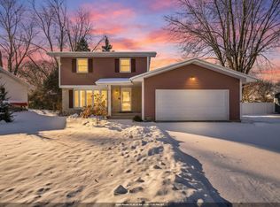 820 Ellen Ln, Fond Du Lac, WI 54935