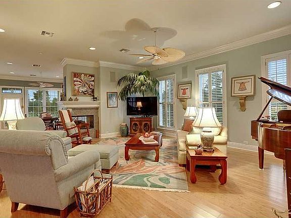 5th image of 8 Oak Hills Ln