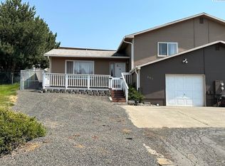 802 S Vista Point Dr, Colfax, WA 99111