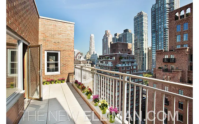 Sold by Douglas Elliman | media 32