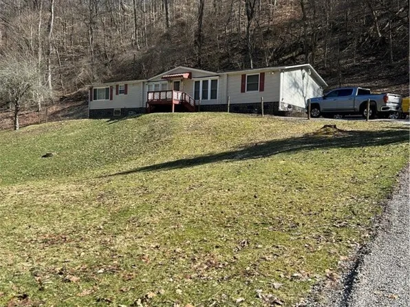 3626 Springfield Dr, Charleston, WV 25306