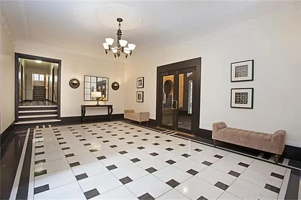 Rented by Domus Realty | media 9