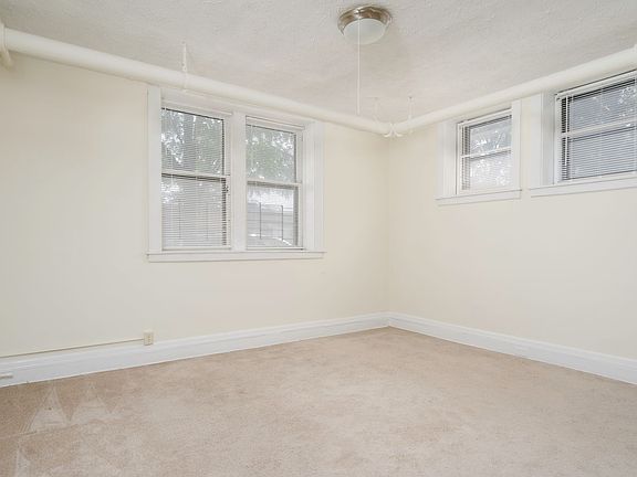 4th image of 1810-1812 Bryant Ave S #12-B1